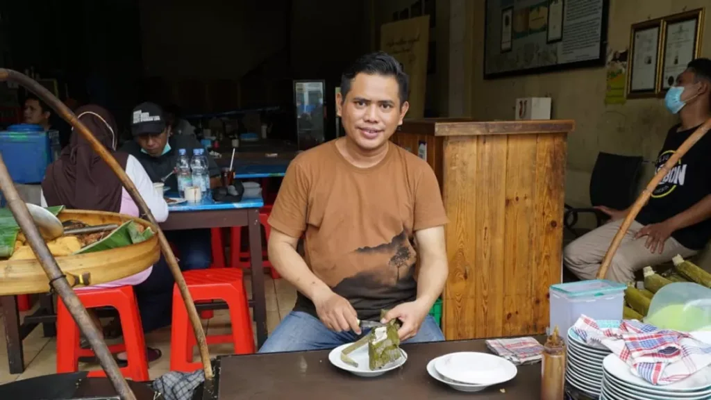 Lontong Balap Pak Gendut, Surabaya